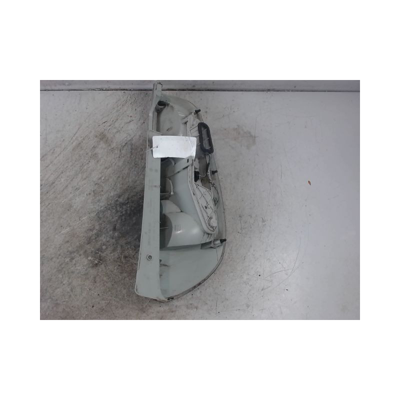 FEU ARRIERE GAUCHE  SKODA ROOMSTER