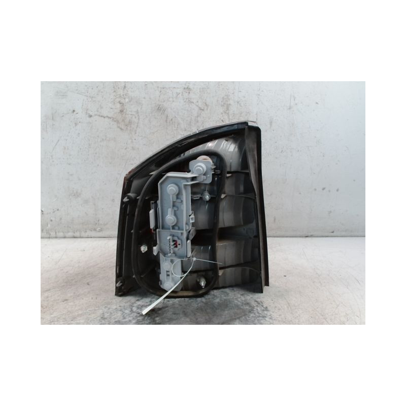 FEU ARRIERE DROIT OPEL VECTRA 2005-