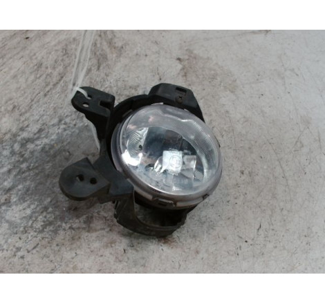 PHARE ANTIBROUILLARD AVG