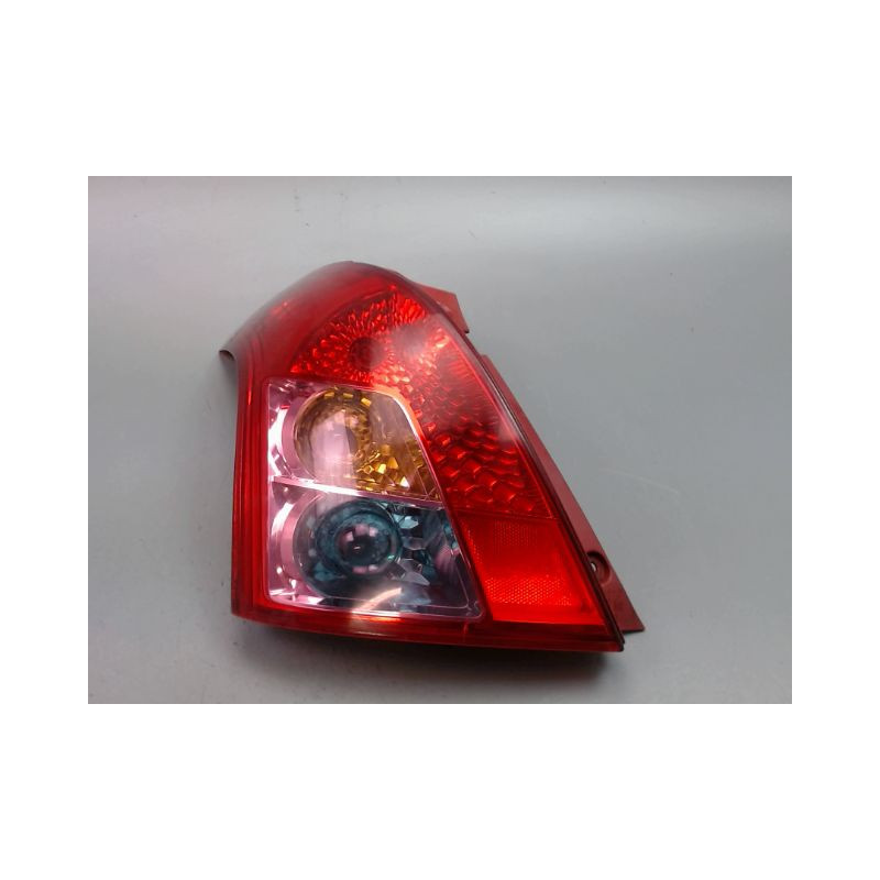 FEU ARRIERE GAUCHE  SUZUKI SWIFT III 2005-2011