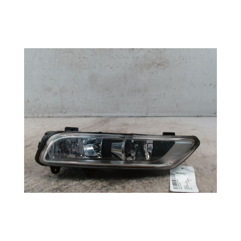 PHARE ANTIBROUILLARD AVANT DROIT VOLKSWAGEN PASSAT 2010-