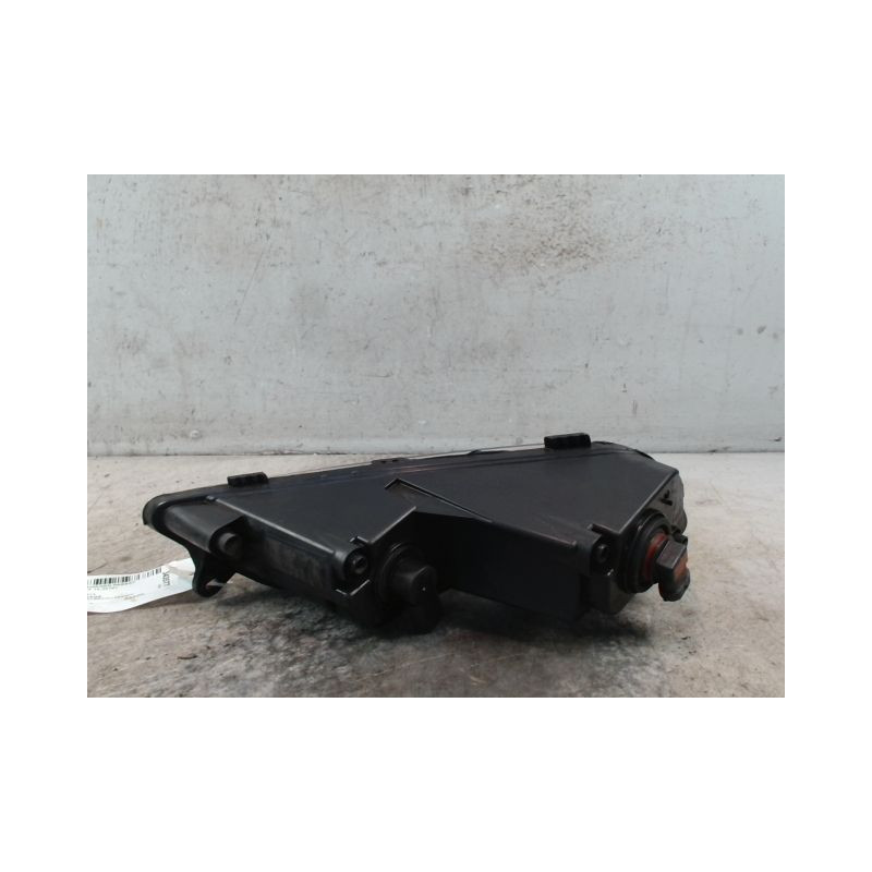 PHARE ANTIBROUILLARD AVANT DROIT VOLKSWAGEN PASSAT 2010-