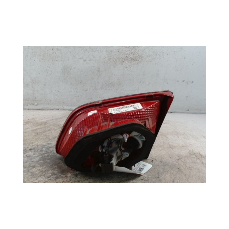 FEU ARRIERE INTERIEUR GAUCHE VOLKSWAGEN PASSAT 2010-