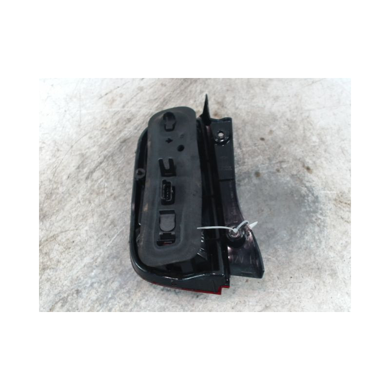 FEU ARRIERE DROIT NISSAN MICRA 2009-