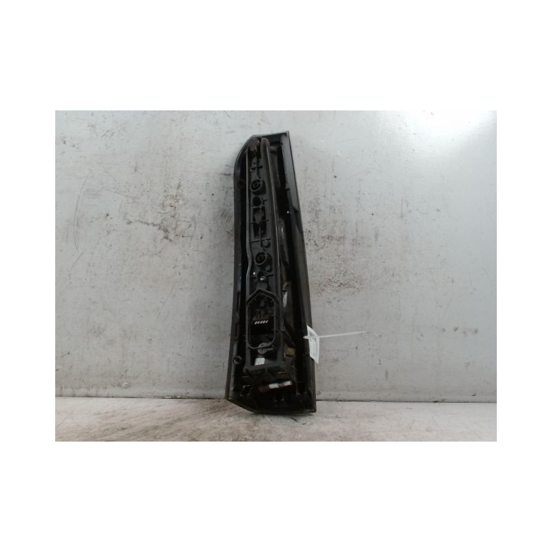 FEU ARRIERE DROIT OPEL MERIVA 2006-