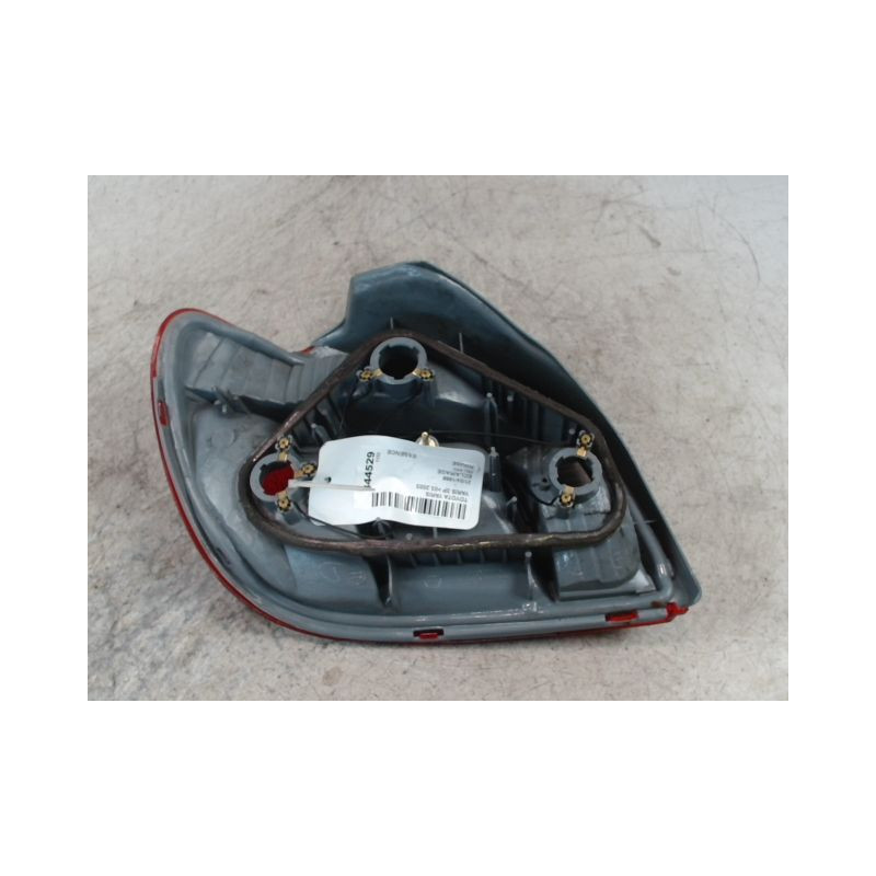 FEU ARRIERE DROIT TOYOTA YARIS -2003