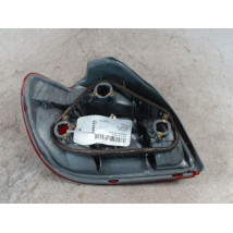 FEU ARRIERE DROIT TOYOTA YARIS -2003