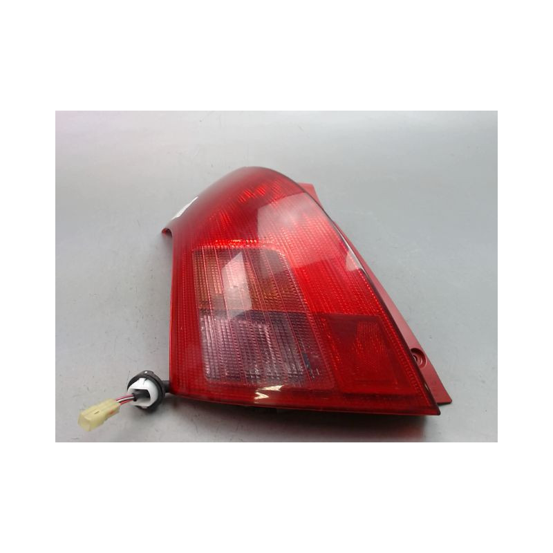 FEU ARRIERE GAUCHE  SUZUKI SWIFT III 2005-2011