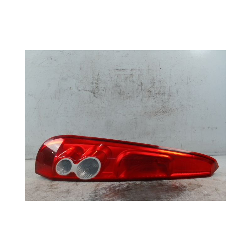 FEU ARRIERE GAUCHE  FORD FIESTA 2005-