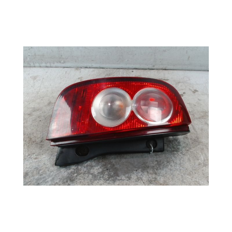 FEU ARRIERE GAUCHE  NISSAN MICRA 2005-2007