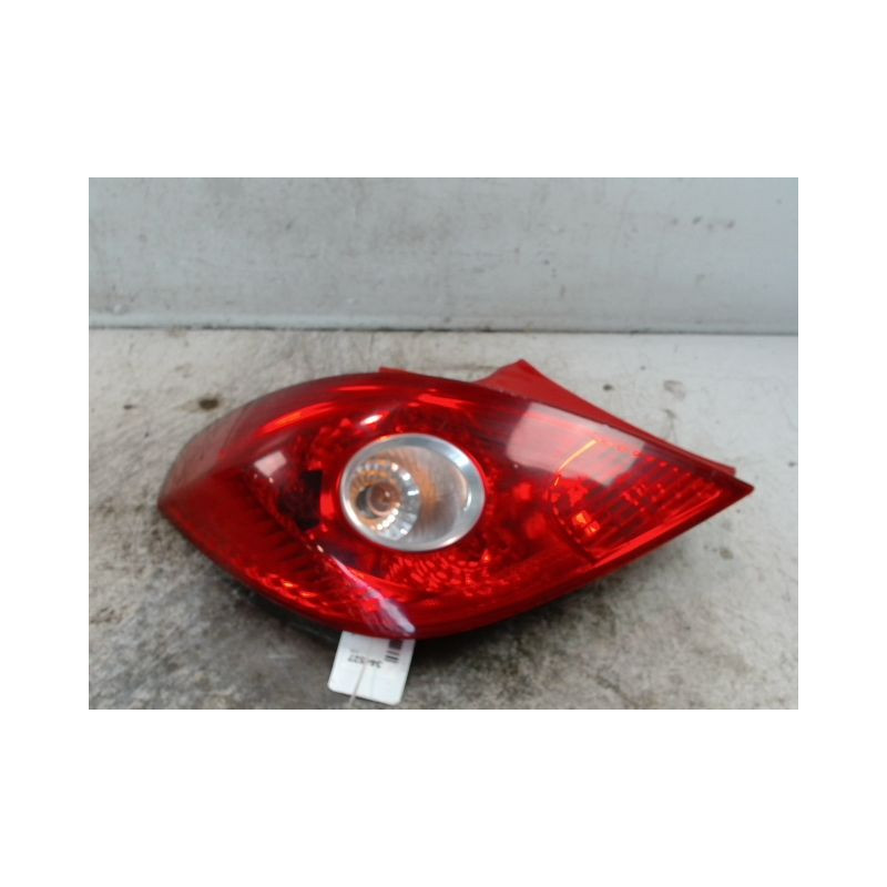 FEU ARRIERE GAUCHE  OPEL CORSA 06-09