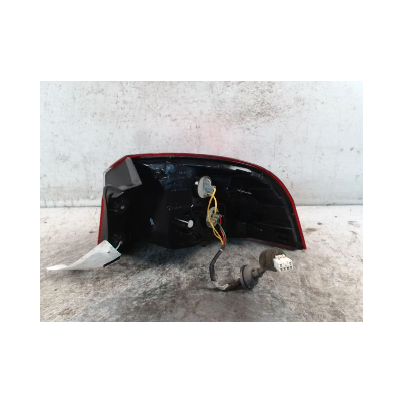 FEU ARRIERE GAUCHE  KIA RIO 2005-