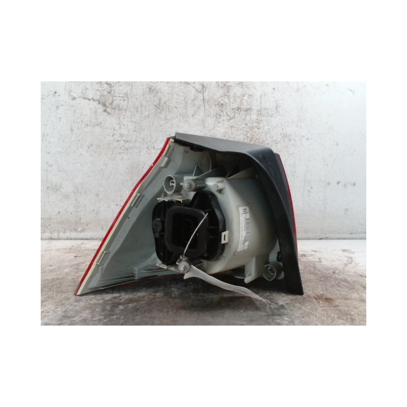 FEU ARRIERE DROIT VOLKSWAGEN GOLF V 2003-2009