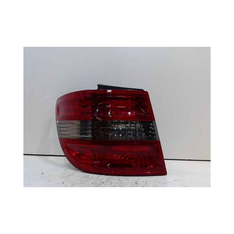 FEU ARRIERE GAUCHE  MERCEDES CLASSE B