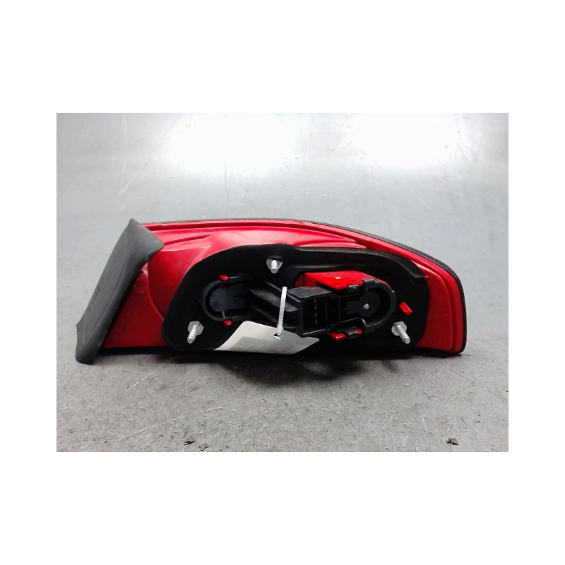 FEU ARRIERE GAUCHE  ALFA ROMEO 159