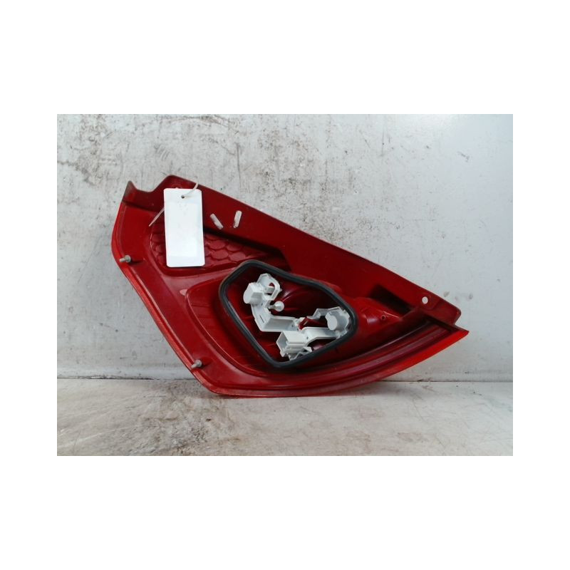 FEU ARRIERE DROIT FORD FIESTA 2005-