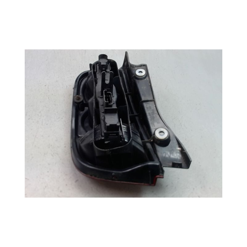 FEU ARRIERE DROIT NISSAN MICRA III Phase 1 2003-2005