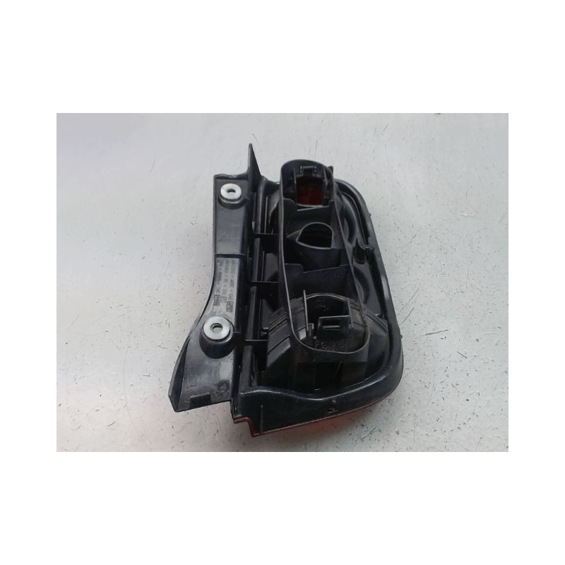 FEU ARRIERE GAUCHE  NISSAN MICRA III Phase 1 2003-2005