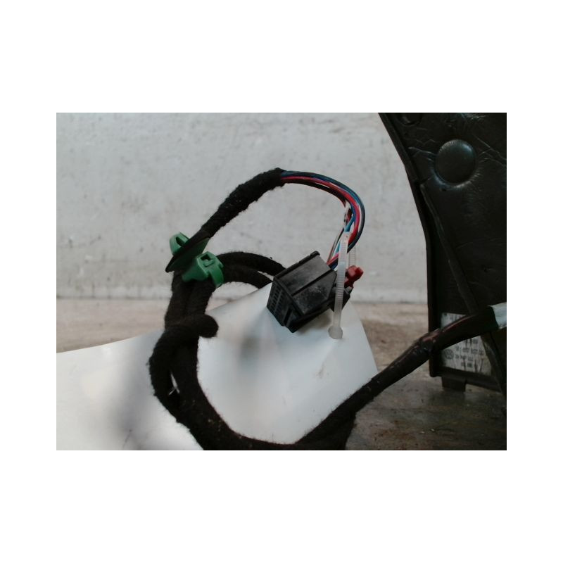 RETROVISEUR EXTERIEUR ELECTRIQUE GAUCHE VOLKSWAGEN GOLF V 2003-2009