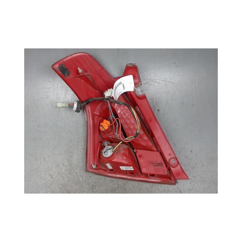 FEU ARRIERE DROIT SUZUKI SWIFT