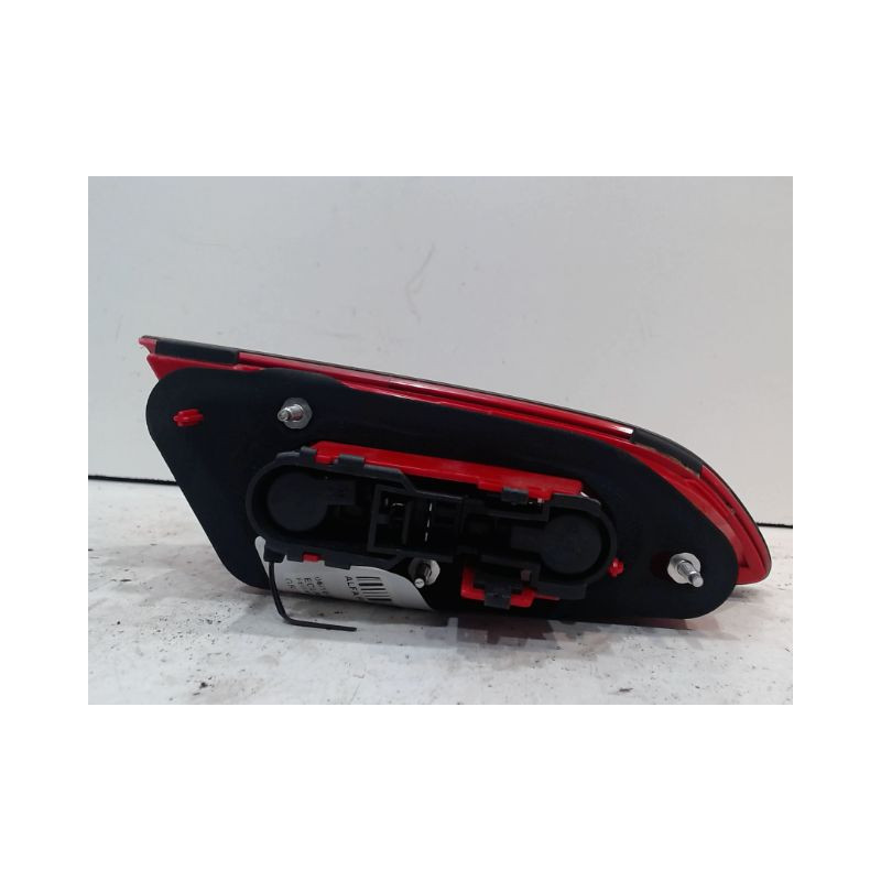 FEU ARRIERE INTERIEUR DROIT ALFA ROMEO 159