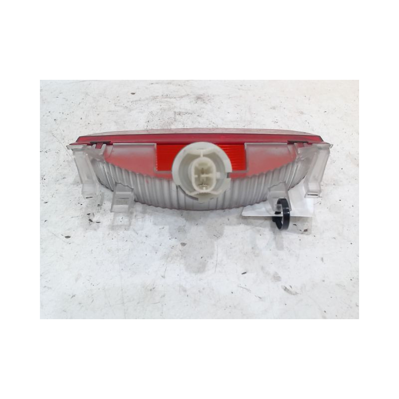 FEUX STOP SUPPLEMENTAIRE NISSAN MICRA