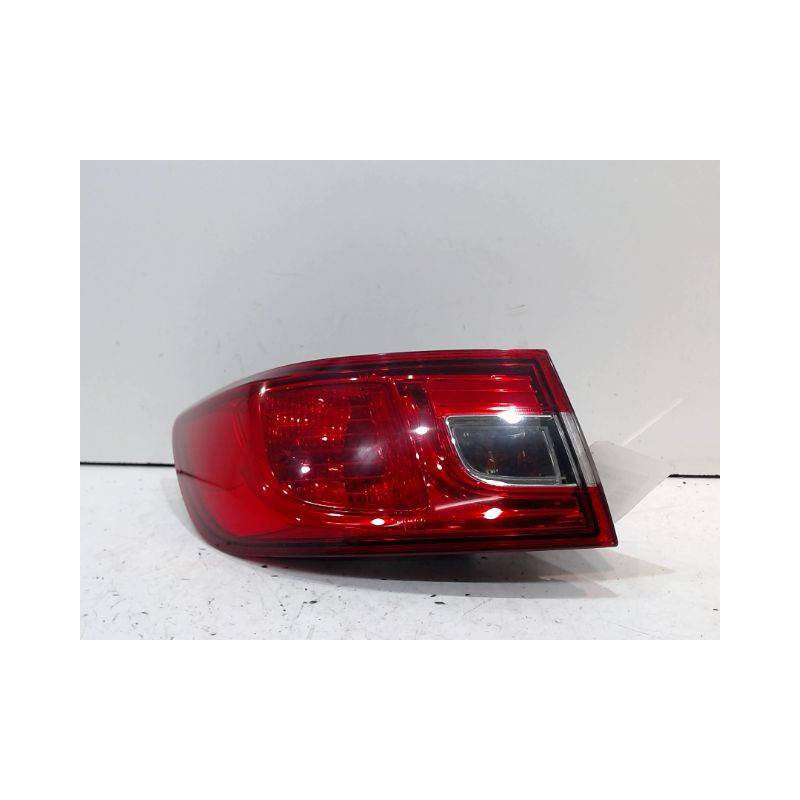 FEU ARRIERE GAUCHE  RENAULT CLIO