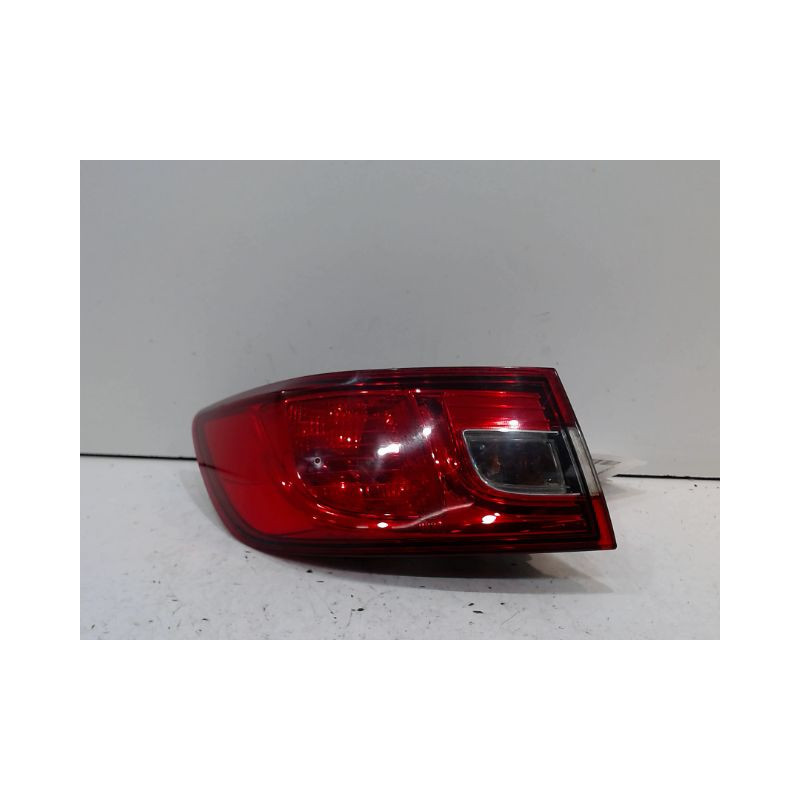 FEU ARRIERE GAUCHE  RENAULT CLIO