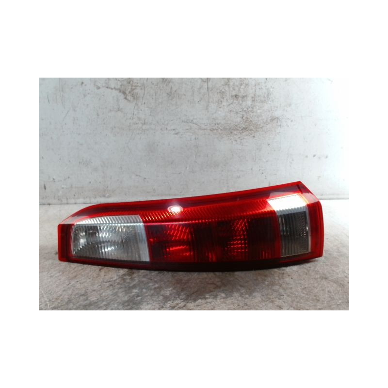 FEU ARRIERE DROIT OPEL MERIVA 2003-2005