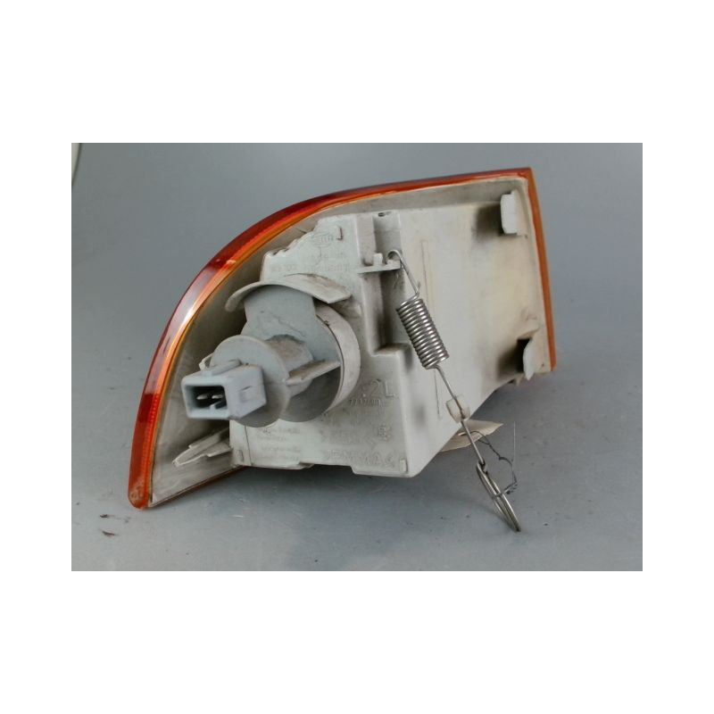 CLIGNOTANT GAUCHE FIAT PUNTO 1 ESSENCE