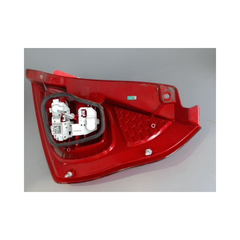 FEU ARRIERE GAUCHE  FORD FIESTA 6 PHASE 1 DIESEL
