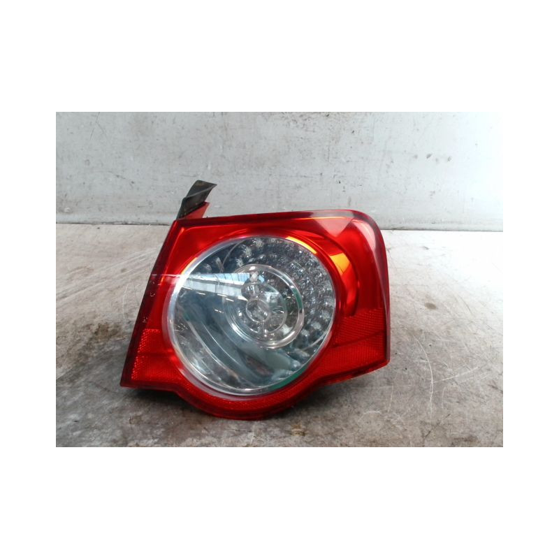 FEU ARRIERE DROIT VOLKSWAGEN PASSAT 2005-