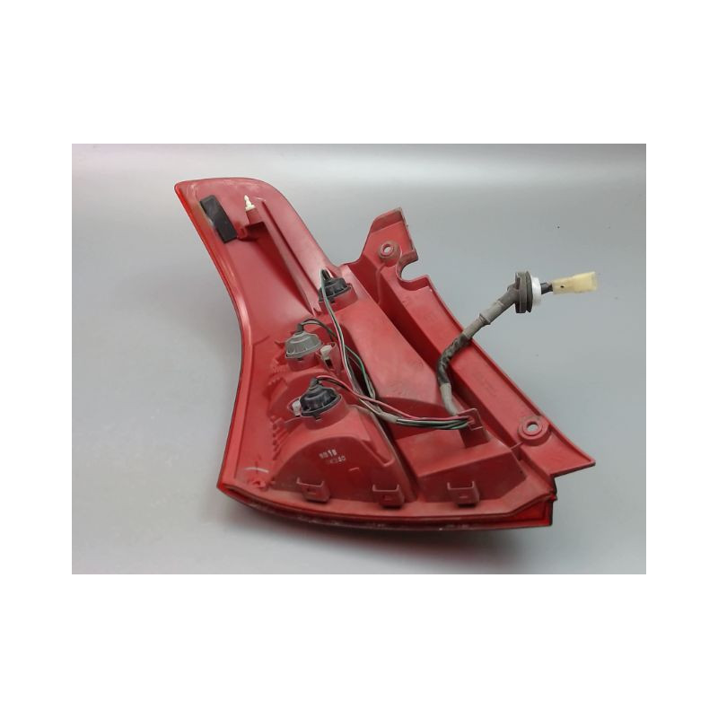 FEU ARRIERE DROIT SUZUKI SWIFT III 2005-2011