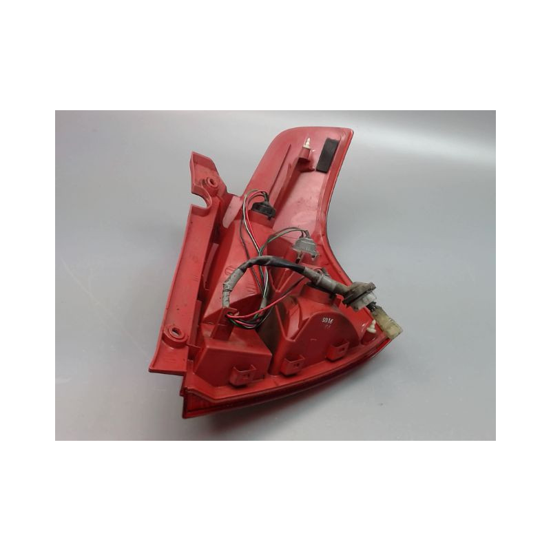 FEU ARRIERE GAUCHE  SUZUKI SWIFT III 2005-2011