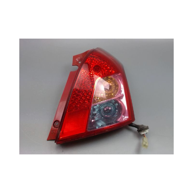 FEU ARRIERE GAUCHE  SUZUKI SWIFT III 2005-2011