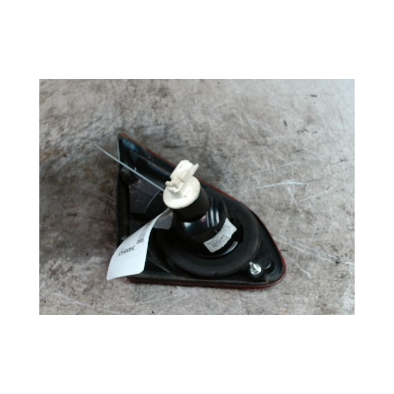 FEU ARRIERE INTERIEUR DROIT NISSAN QHASQAI 2007-