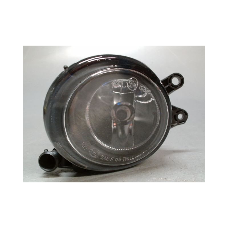 PHARE ANTIBROUILLARD AVANT GAUCHE AUDI A4