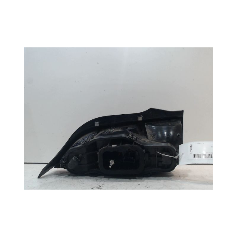 FEU ARRIERE GAUCHE  VOLKSWAGEN UP