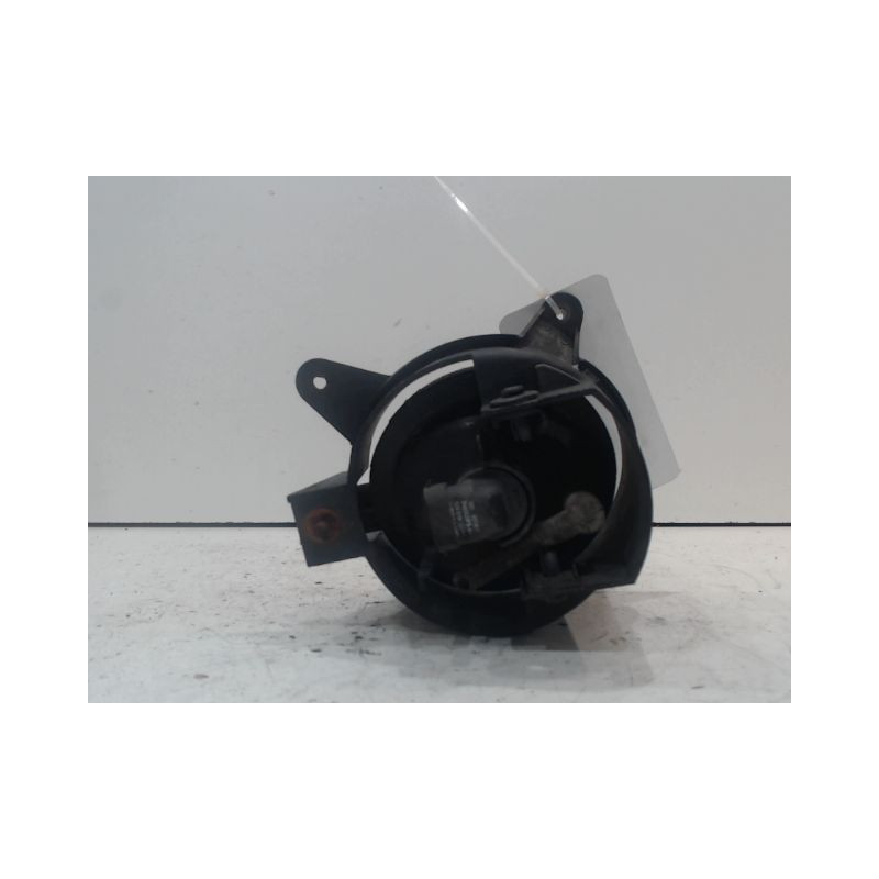 PHARE ANTIBROUILLARD AVANT GAUCHE KIA CARNIVAL