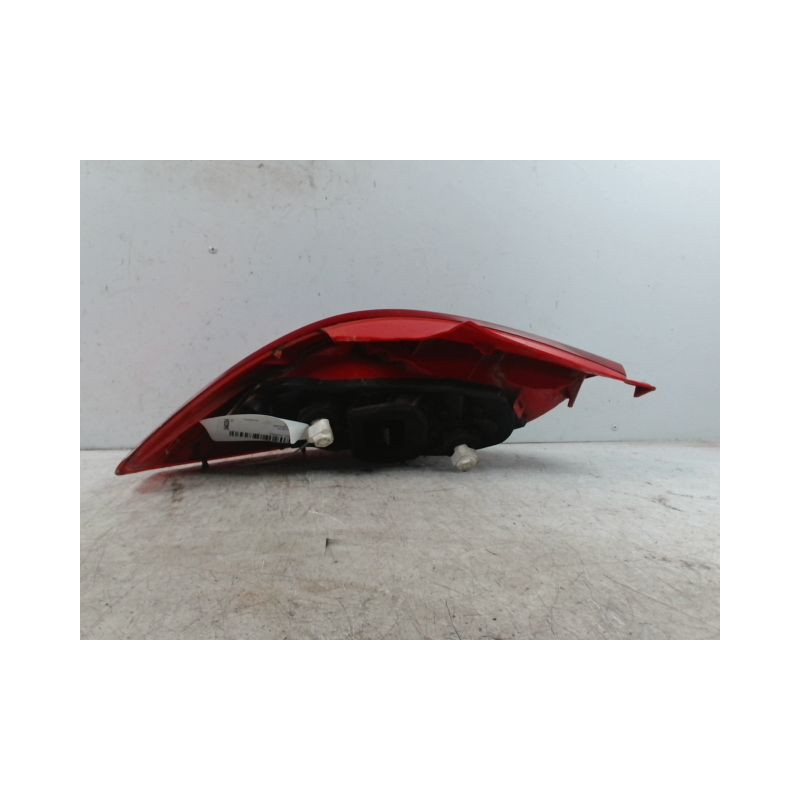 FEU ARRIERE DROIT OPEL CORSA