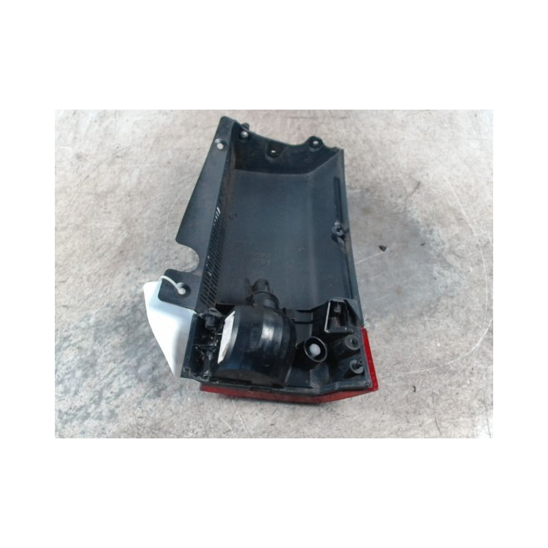 FEU BROUILLARD ARRIERE GAUCHE OPEL MERIVA 2006-