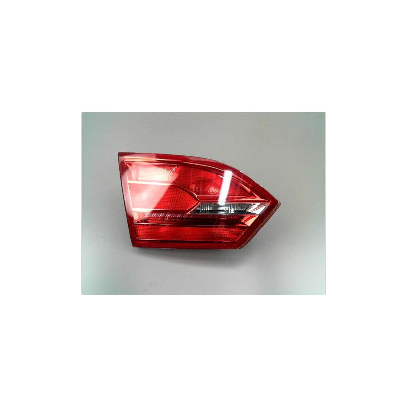 FEU ARRIERE INTERIEUR GAUCHE VOLKSWAGEN JETTA 11-14