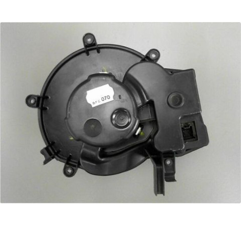 MOTEUR VENTILATEUR CHAUFFAGE