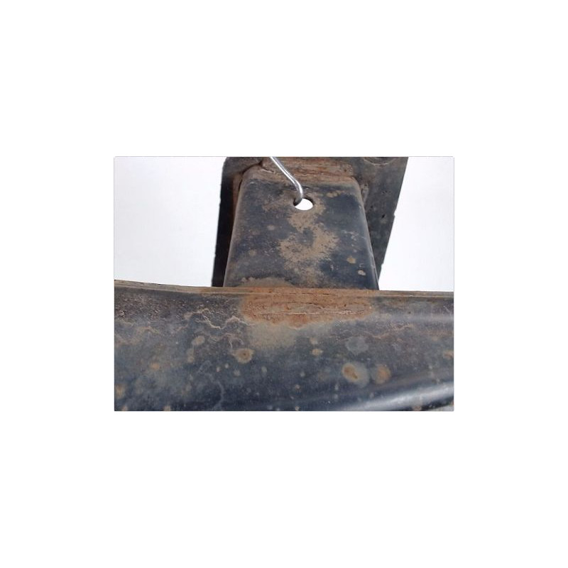 RENFORT PARE-CHOC ARRIERE  VOLKSWAGEN PASSAT SW 05-10