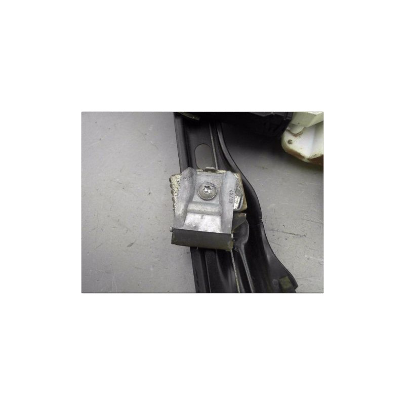MECANISME LEVE-GLACE AVANT DROIT VOLKSWAGEN PASSAT SW 05-10