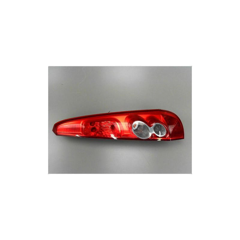 FEU ARRIERE DROIT FORD FIESTA 05-2008