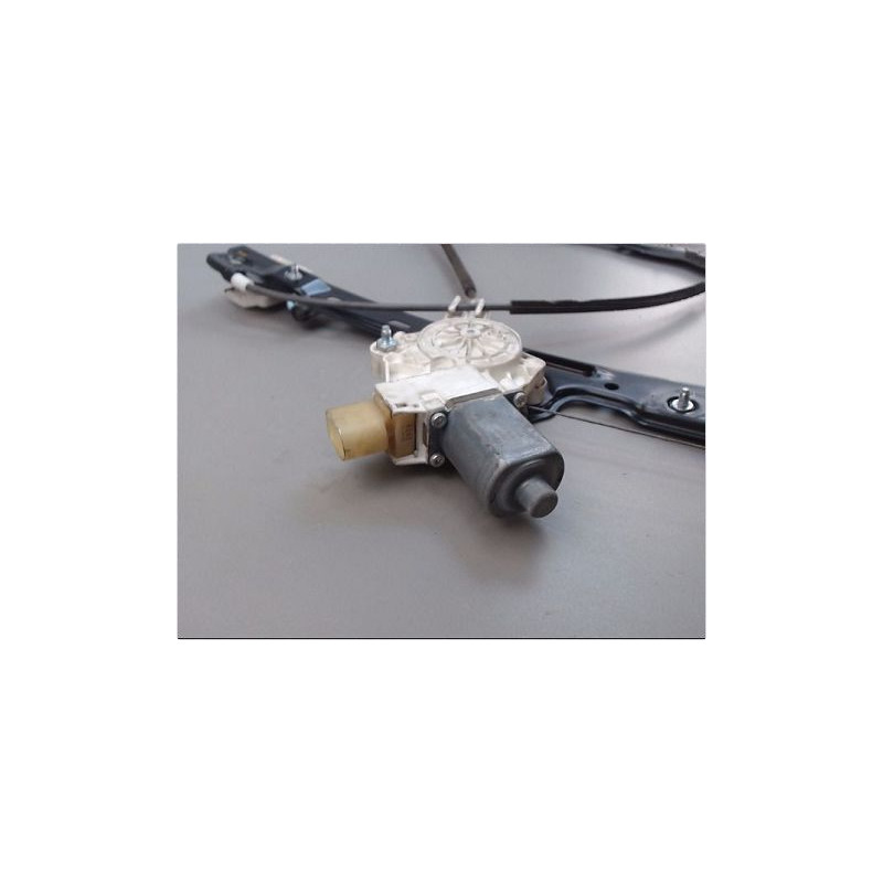 MECANISME LEVE-GLACE AVANT DROIT VOLKSWAGEN PASSAT SW 2010-