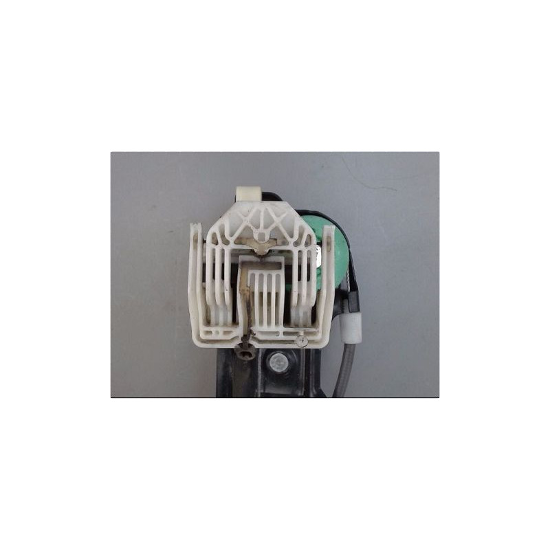 MECANISME LEVE-GLACE AVANT DROIT VOLKSWAGEN PASSAT SW 2010-