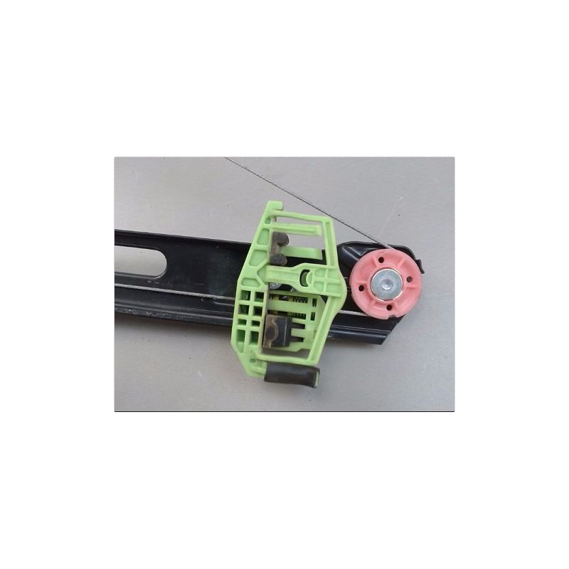 MECANISME LEVE-GLACE AVANT GAUCHE VOLKSWAGEN PASSAT SW 2010-