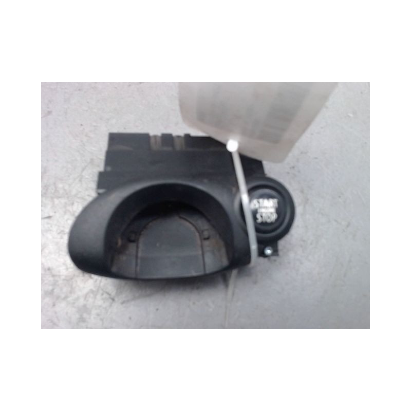 LECTEUR DE CARTE MINI MINI 2006-